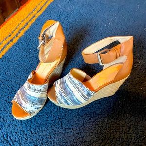 Super cute Jessica Simpson wedges. Size 7.